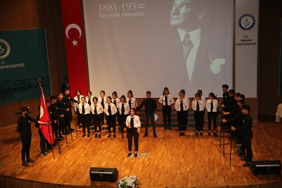 Üniversitemiz 15 Kongre ve Kültür Merkezinde 10 Kasım Atatürk'ü Anma Programı düzenlendi
